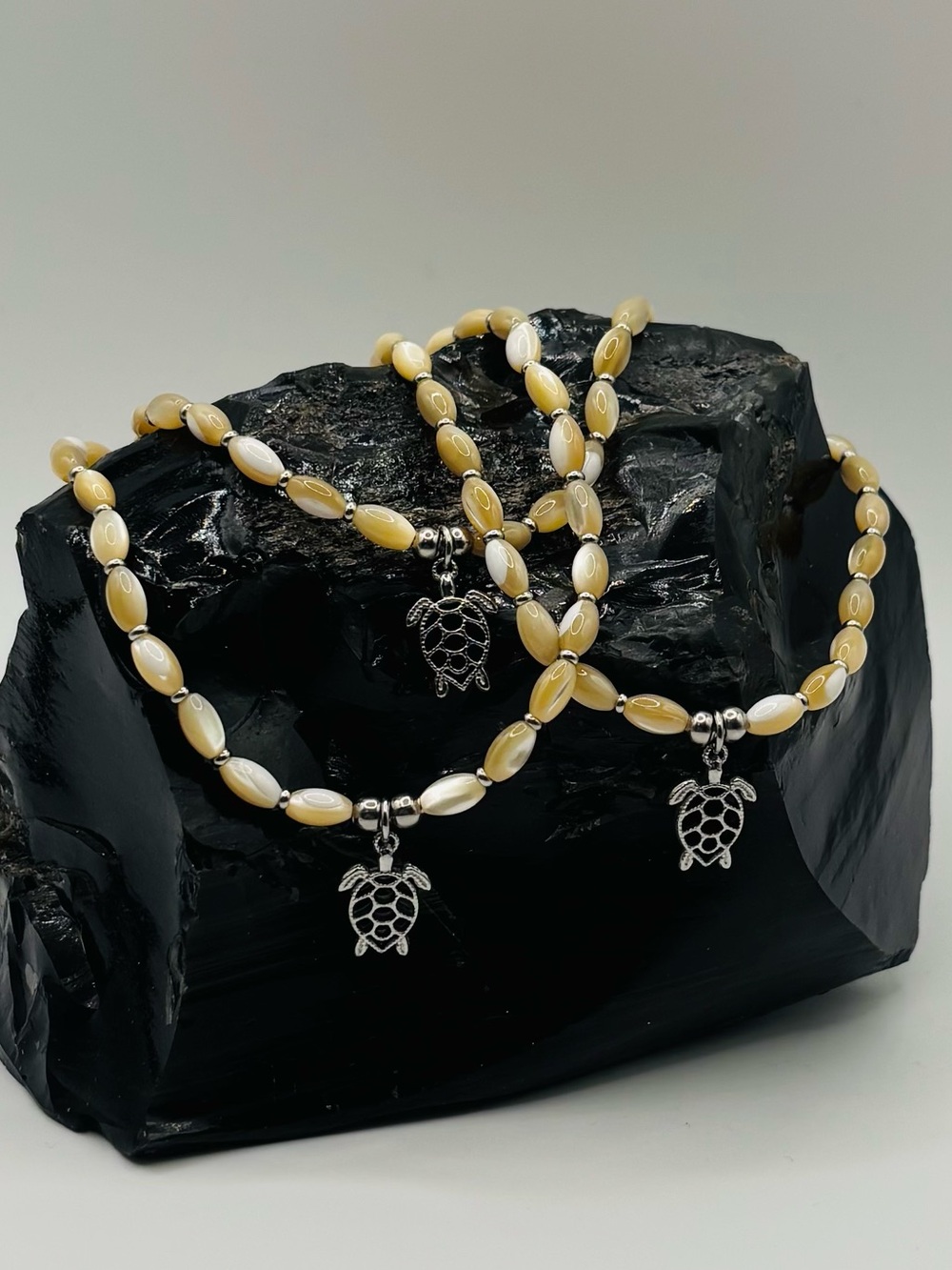 *Anklet* S. Steel Silver Sea Turtle with Natural Shell Stretchy Ankle Bracelet